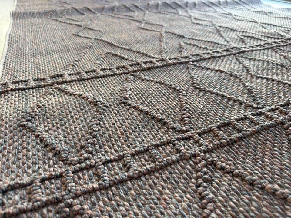 Muse Carpet Pudra & Gri Melanj Kabartmalı Bukle Polipropilen Halı